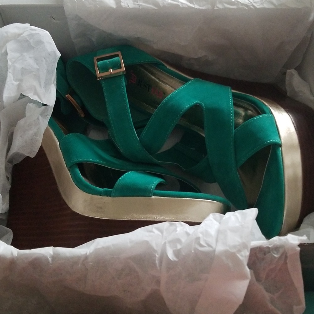 Teal wedges